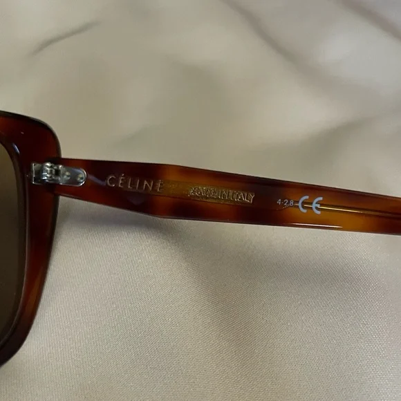 Celine CL40047I Cat Eye Sunglasses - Picture 5 of 11